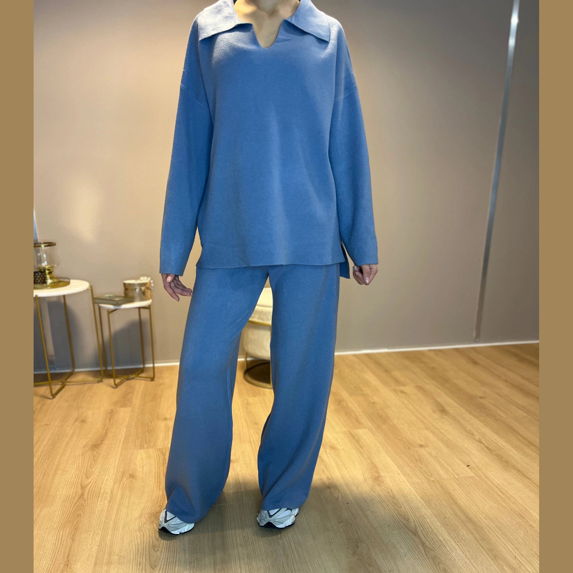 Elara twinset trui met zij-split en losse broek, blauw (2)