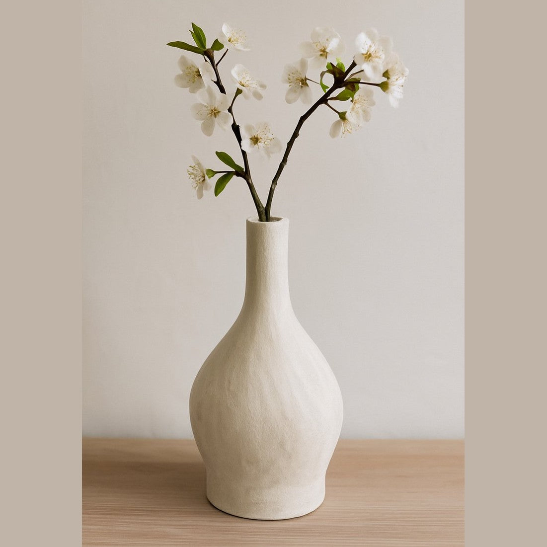 Handgemaakte witte keramieken vaas, 32 cm, mat