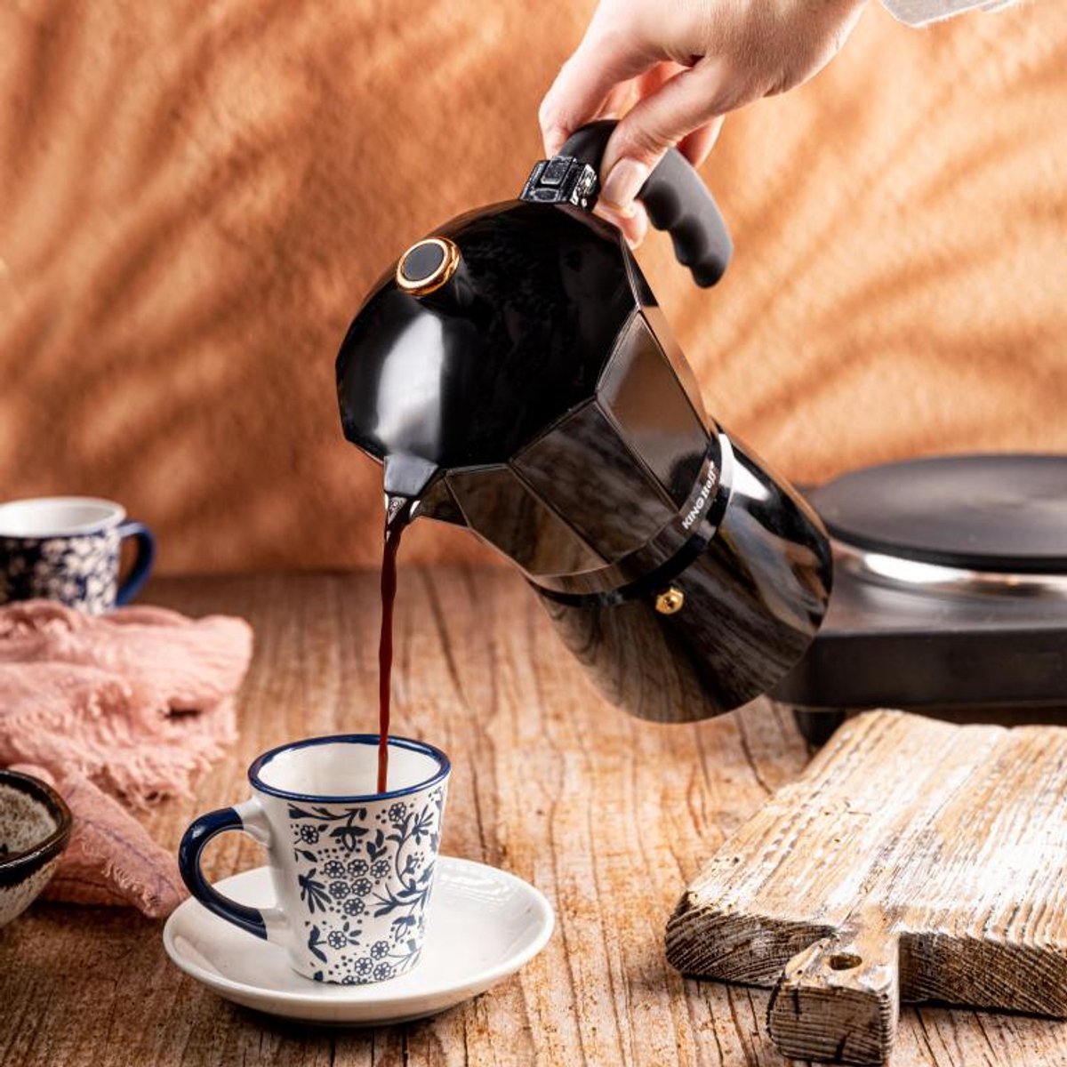 Kinghoff Aluminium Espressokoffiezetapparaat KH-1883 – 6 Kopjes – Zwart – Geschikt voor Inductie - Percolator - 300ml