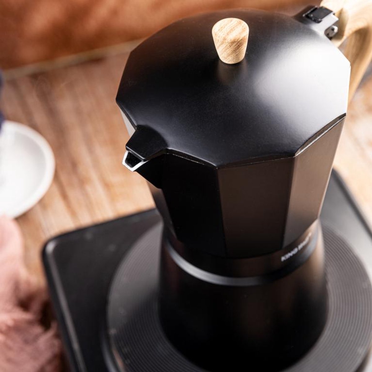 Kinghoff espressomaker KH-1888, aluminium, 12 kopjes, 600 ml (3)