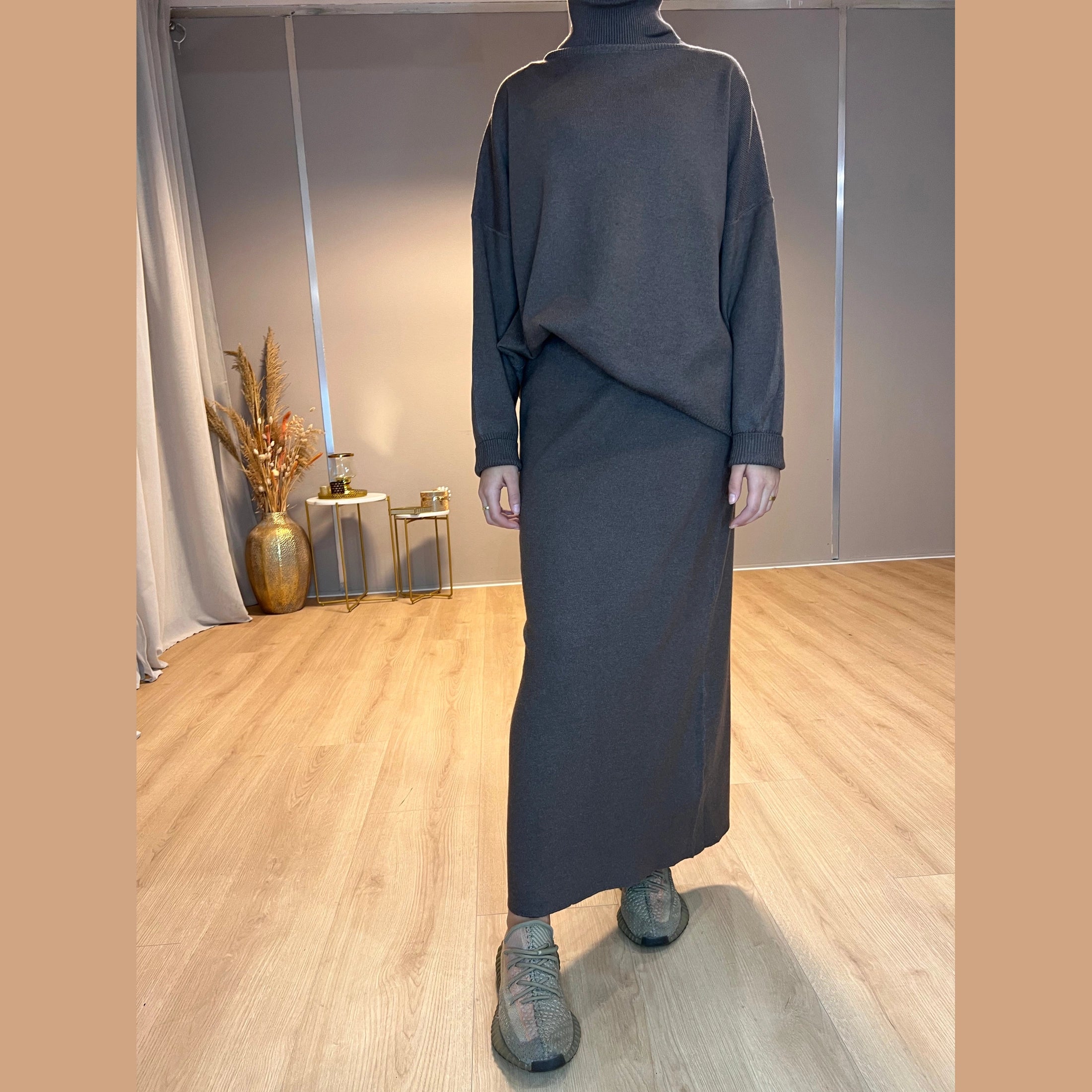 Mira Twinset - Coffee - MODESTNOVA